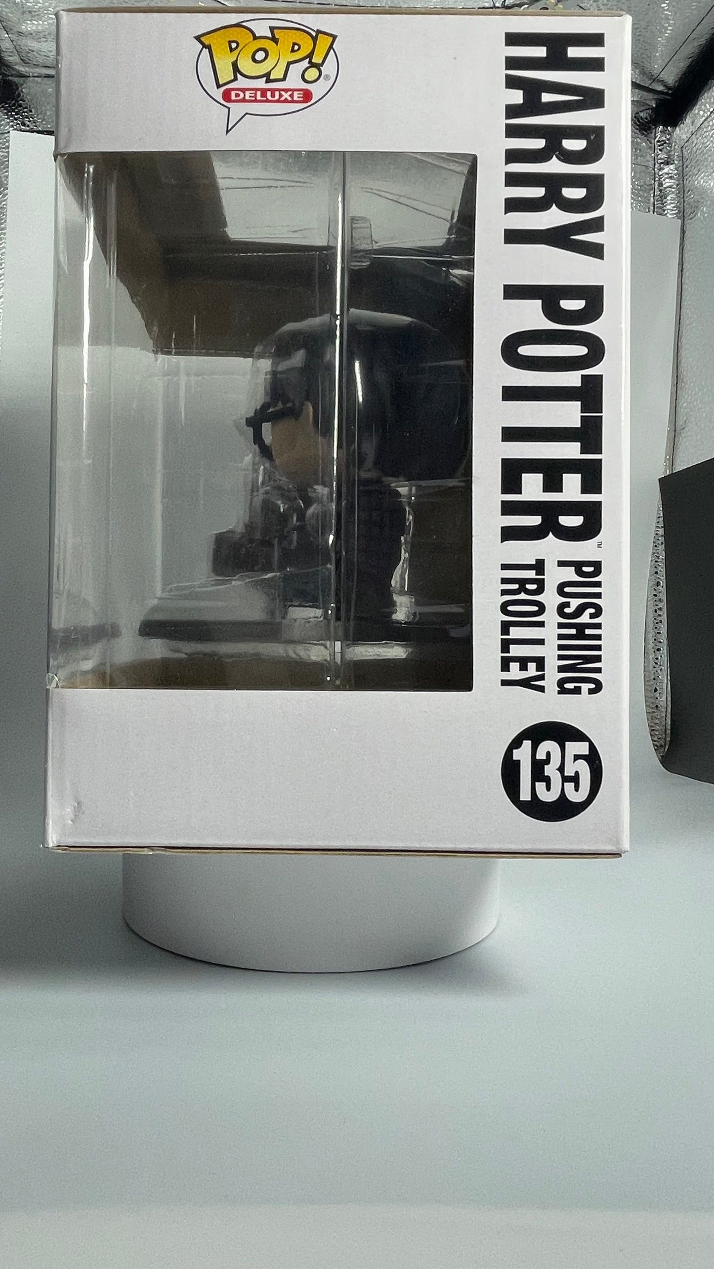 Funko Pop Deluxe Wizarding World Harry Potter Harry Potter Pushing Trolley 135