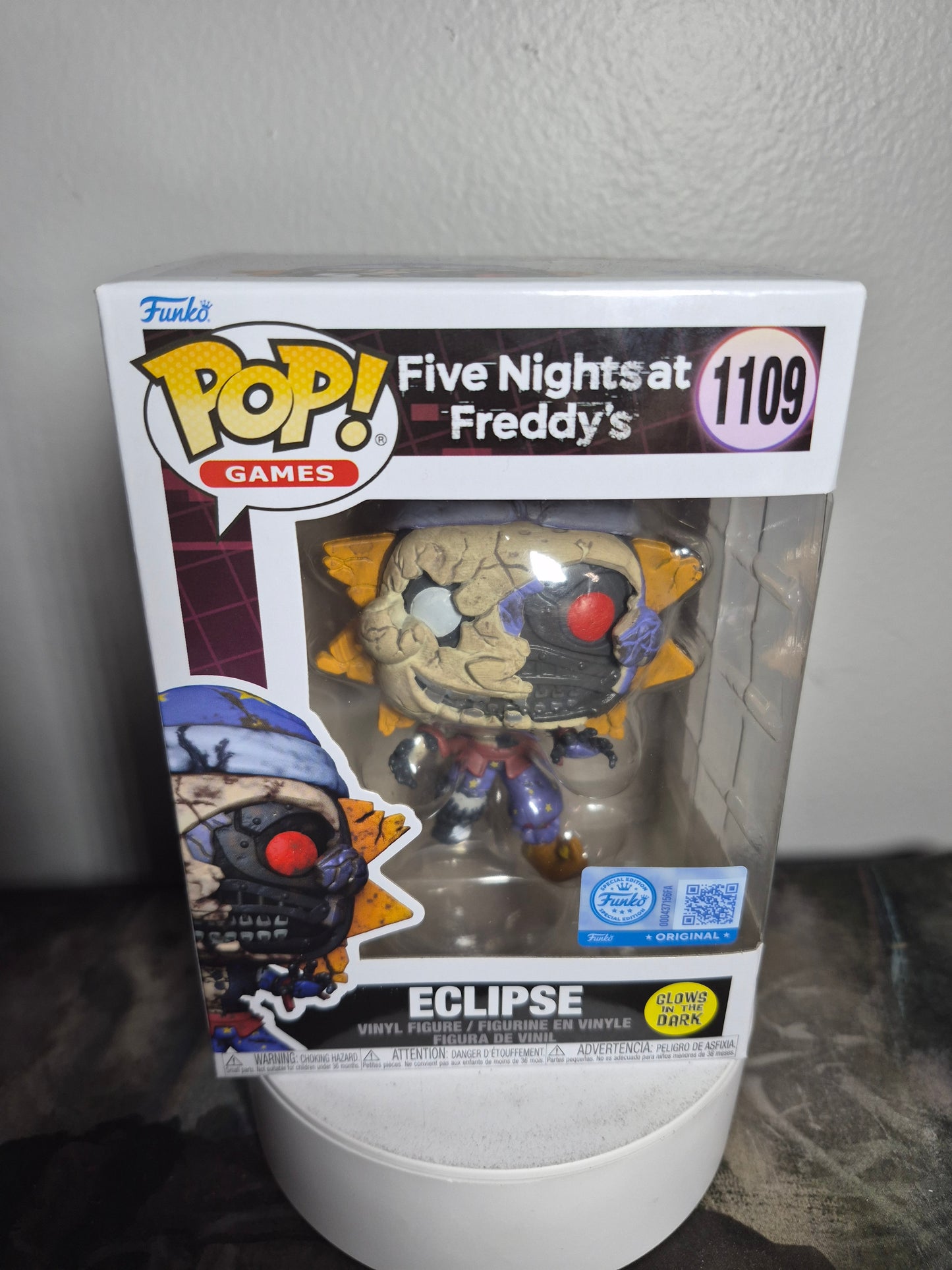 Funko Pop! Animation - Five Nights at Freddy's - Eclipse 1109 (Glow in the Dark)